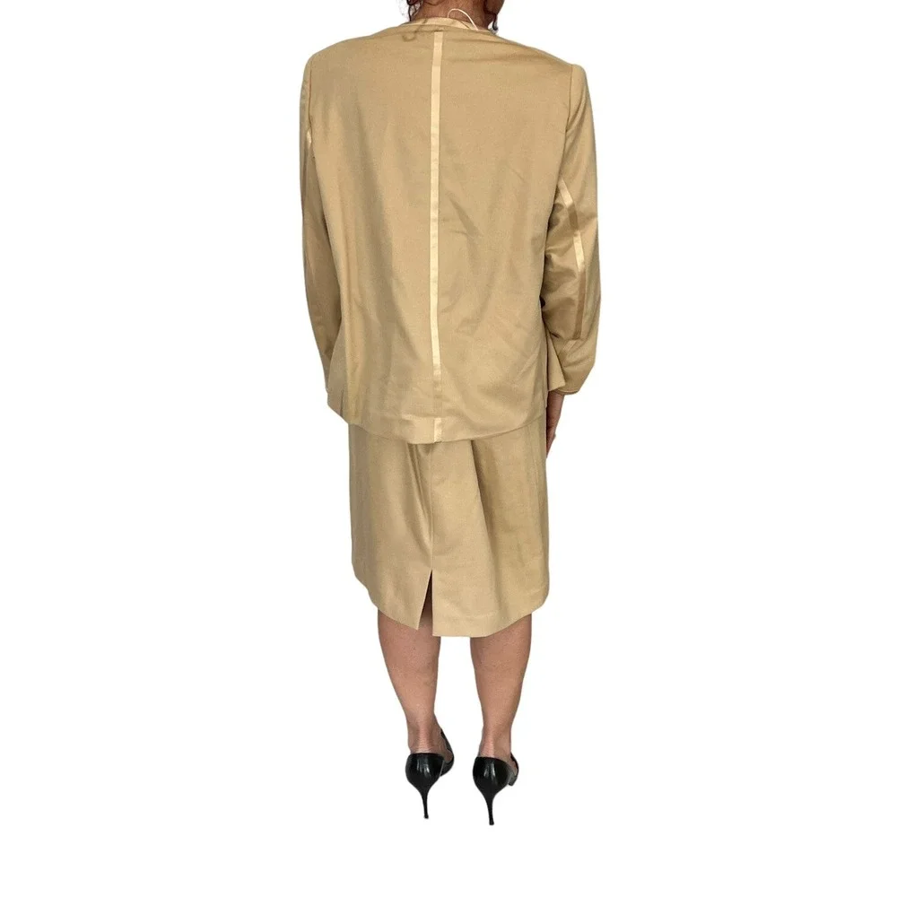 Vintage ESCADA  Placenza Orylactus Rabbit Wool Beige Satin Trim skirt Suit 12-14